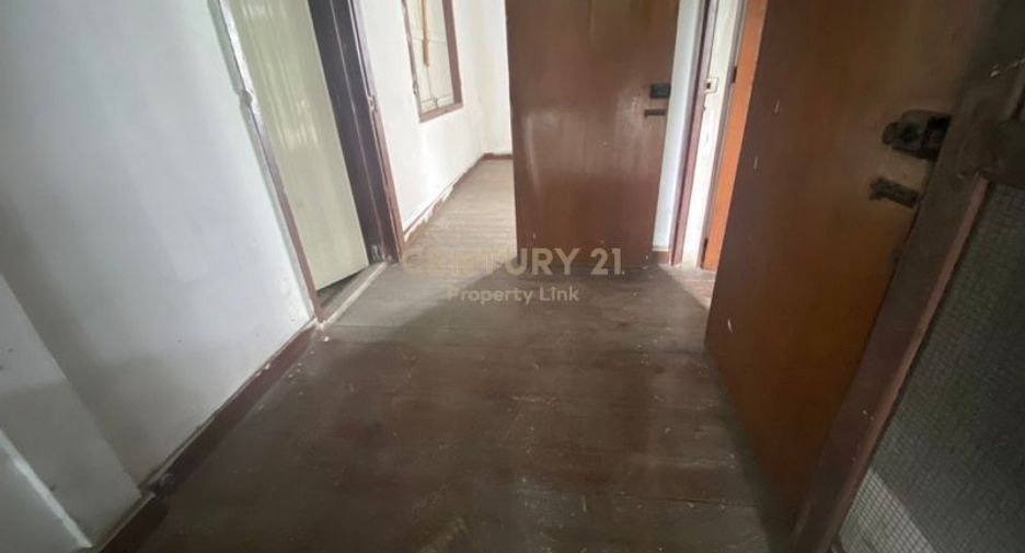 For rent 2 bedrooms house in Sathon, Bangkok