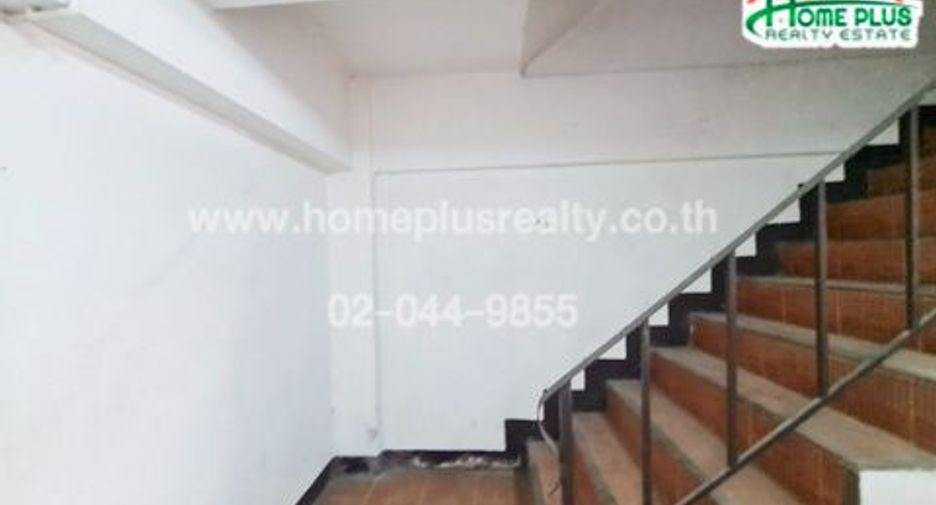 For sale retail Space in Thawi Watthana, Bangkok