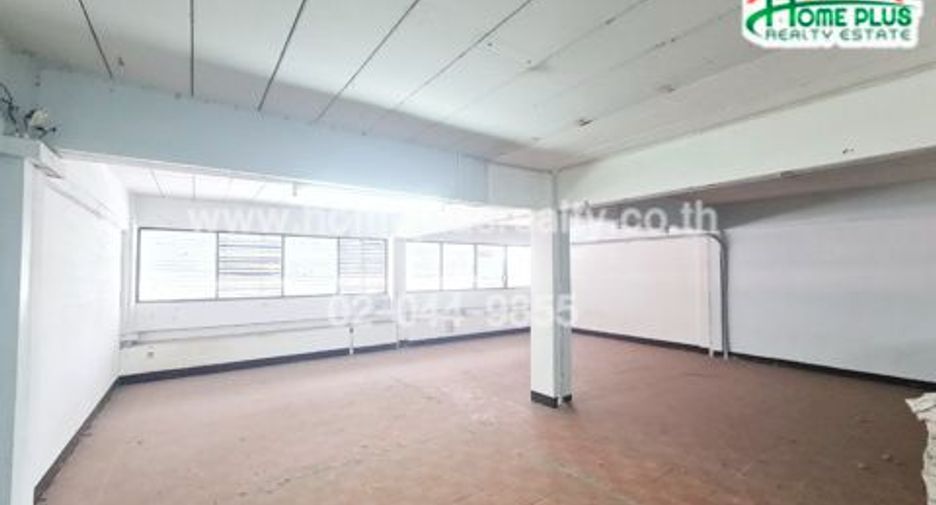 For sale retail Space in Thawi Watthana, Bangkok