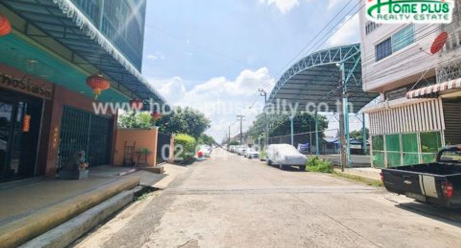 For sale retail Space in Thawi Watthana, Bangkok