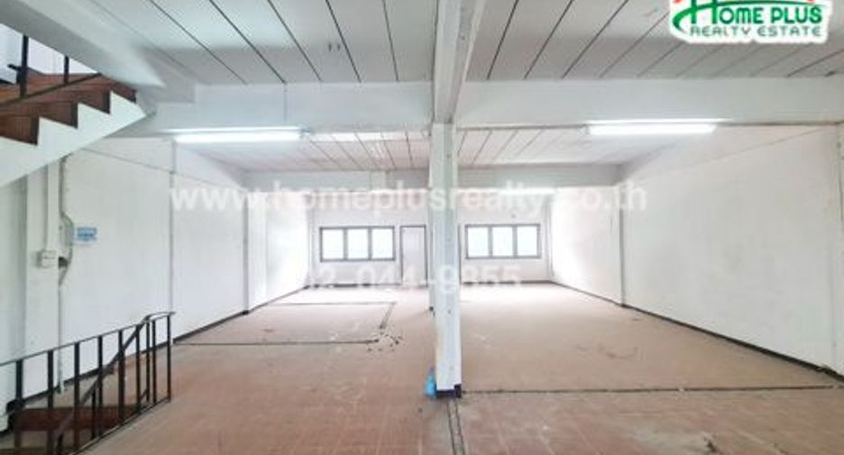 For sale retail Space in Thawi Watthana, Bangkok