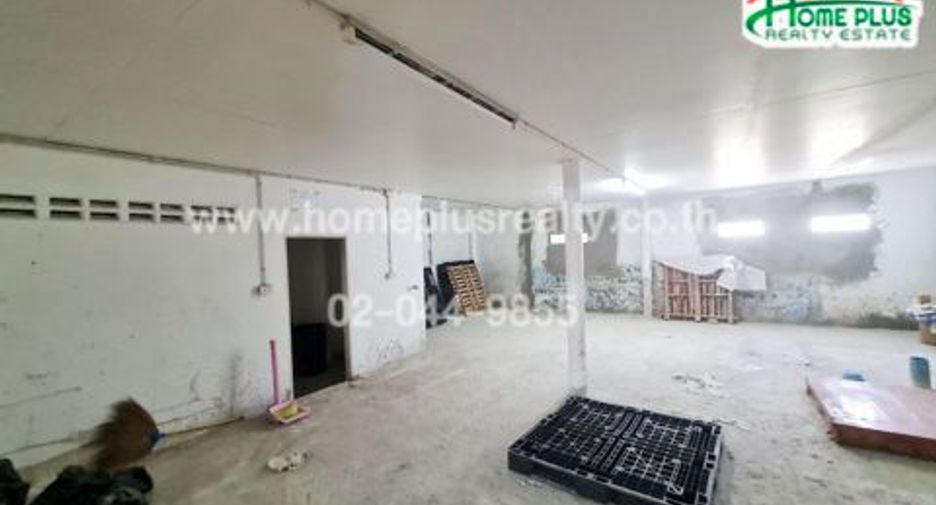 For sale retail Space in Thawi Watthana, Bangkok
