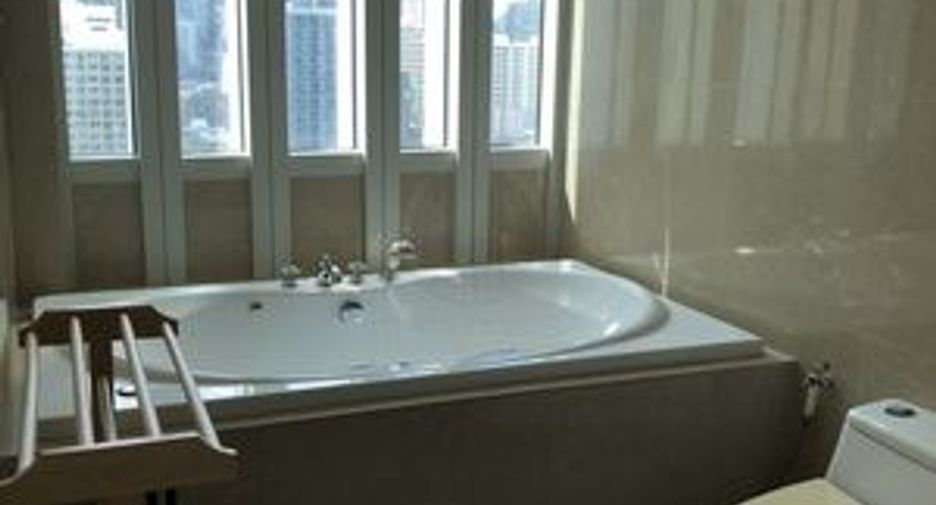 Wohnung zur Miete mit 4 Zimmer in Pathum Wan, Bangkok