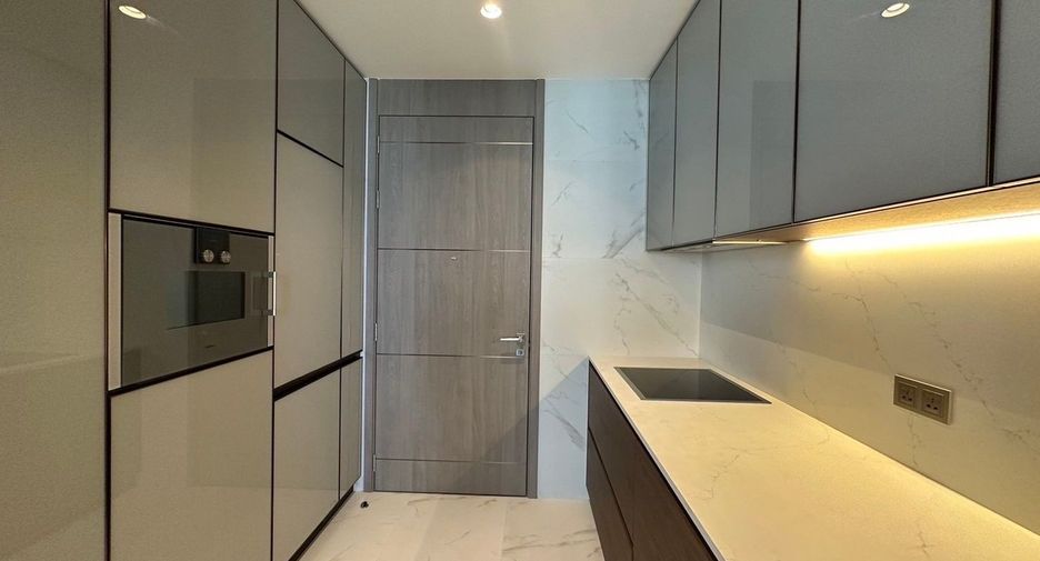 Condo en alquiler de 2 habitaciones en Khlong Toei, Bangkok