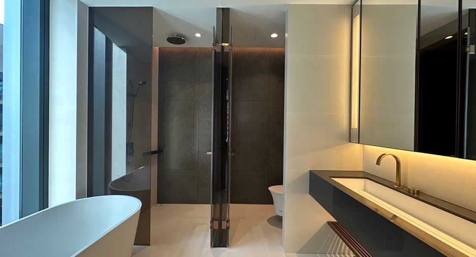 Condo en alquiler de 2 habitaciones en Khlong Toei, Bangkok