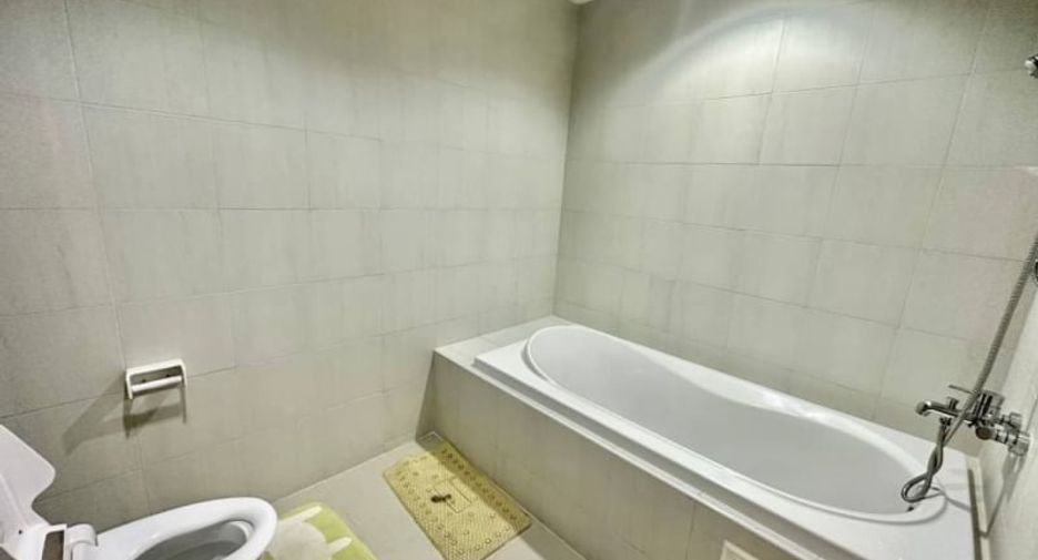 For rent and for sale 1 bed condo in Si Racha, Chonburi