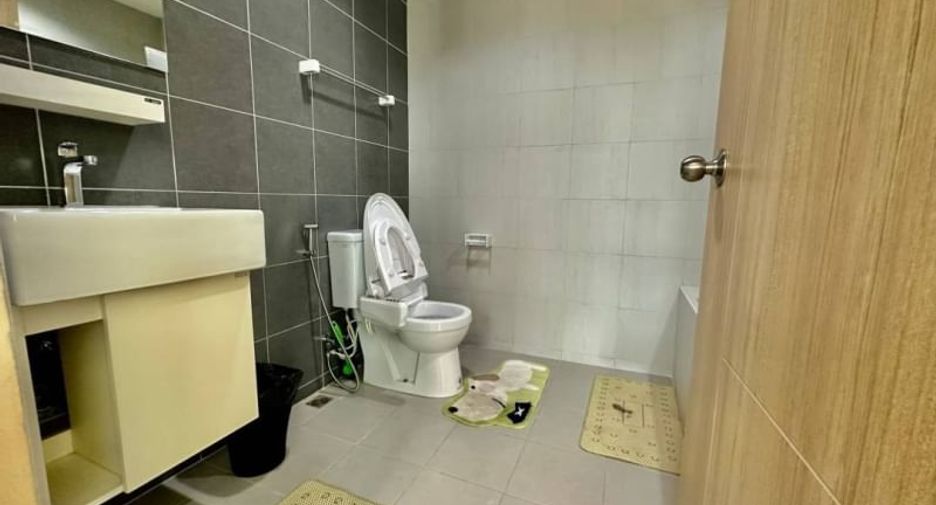 For rent and for sale 1 bed condo in Si Racha, Chonburi