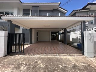 出售 3 卧室 独立屋 在 Mueang Chon Buri, Chon Buri