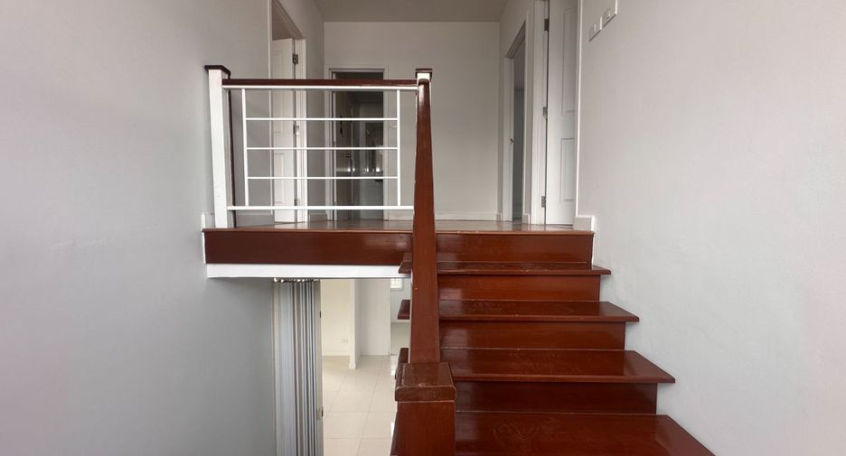 Продажа 3 спальни дом в Mueang Chon Buri, Чонбури