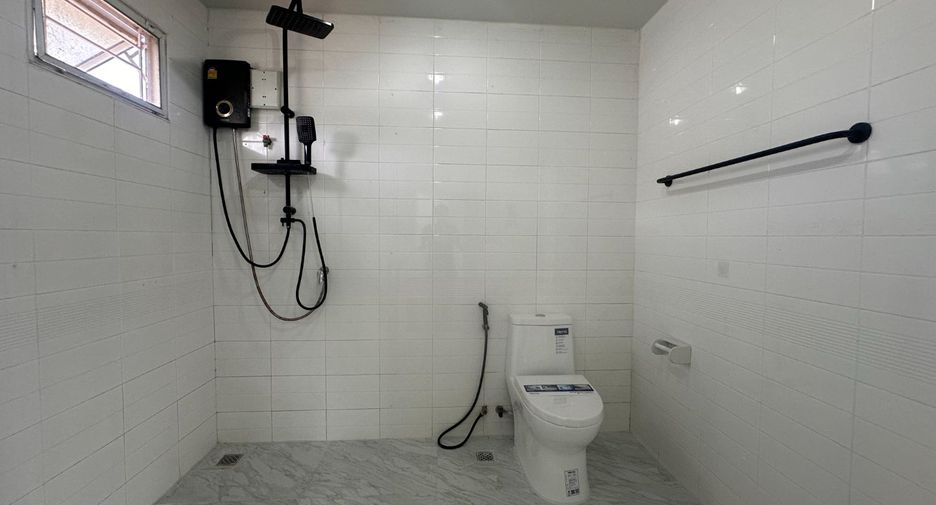 Продажа 3 спальни дом в Mueang Chon Buri, Чонбури
