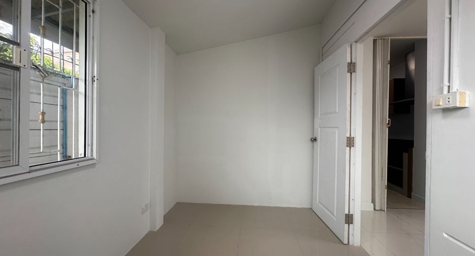 Продажа 3 спальни дом в Mueang Chon Buri, Чонбури