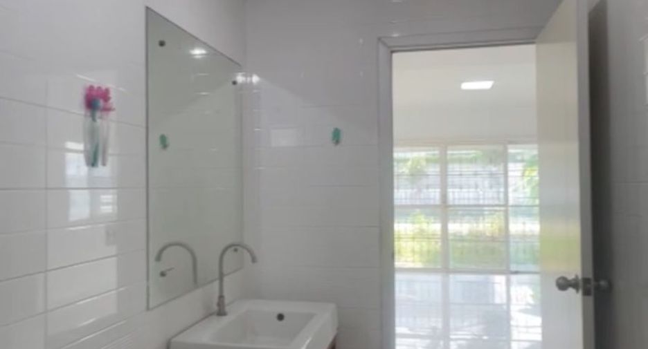 Продажа 3 спальни дом в Mueang Chon Buri, Чонбури