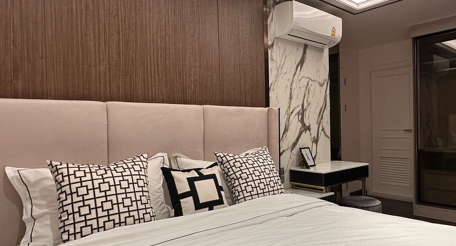For rent 4 bedrooms condo in Bang Kho Laem, Bangkok