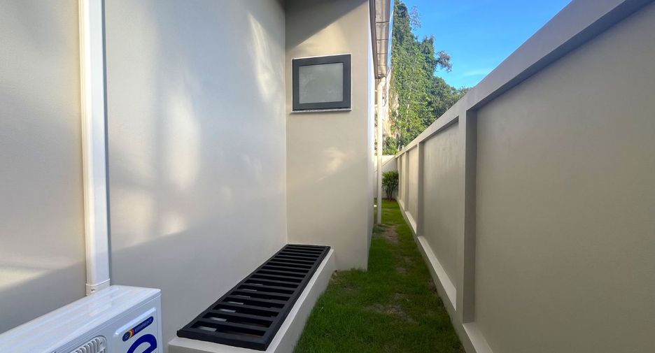 For sale 2 bedrooms villa in Mueang Krabi, Krabi