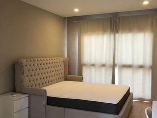 Casa adosada en alquiler y en venta de 3 habitaciones en Suan Luang, Bangkok