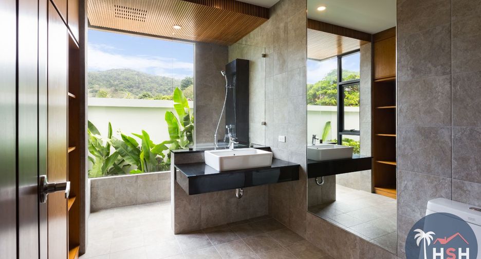 For rent 3 bedrooms villa in Mueang Phuket, Phuket