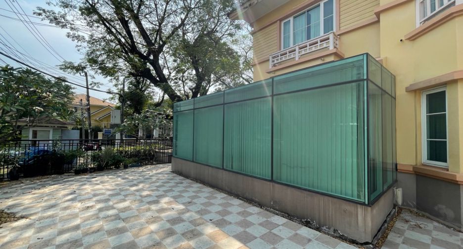For sale 5 bed house in Pak Kret, Nonthaburi