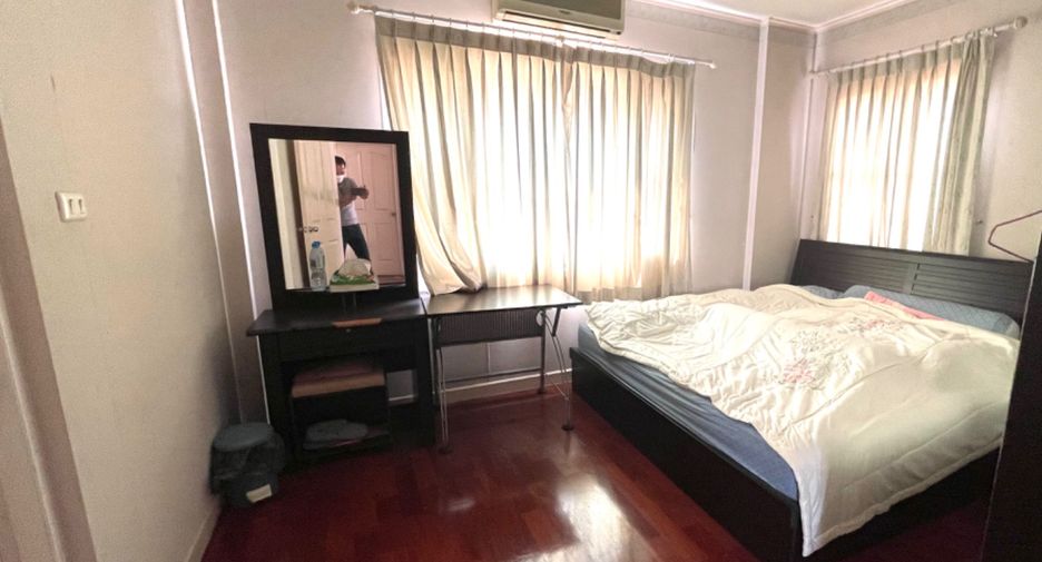 For sale 5 bed house in Pak Kret, Nonthaburi