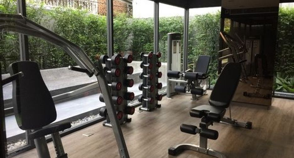 For rent 2 bedrooms condo in Pathum Wan, Bangkok