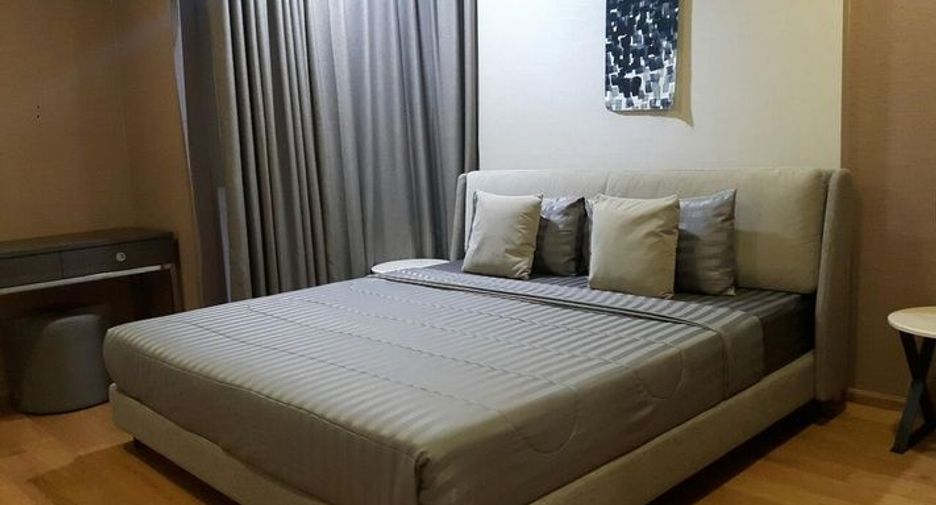 For rent 2 bedrooms condo in Pathum Wan, Bangkok