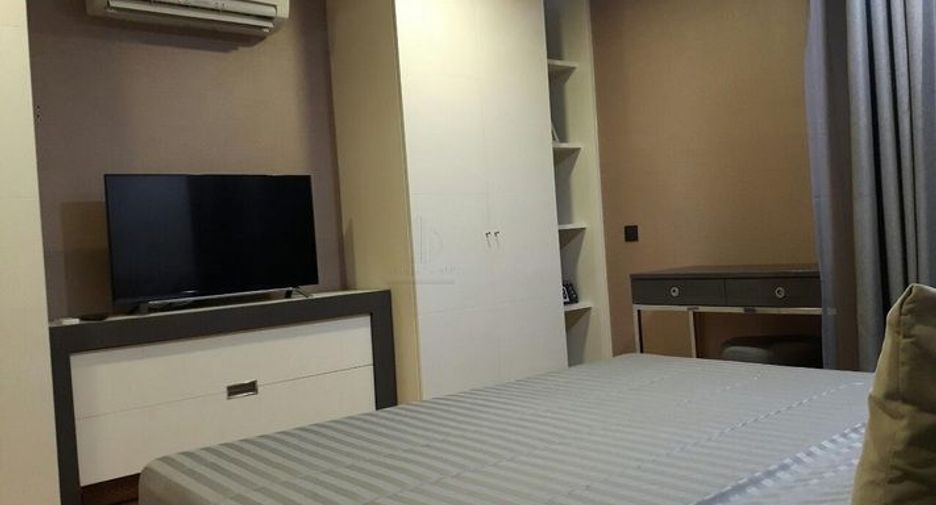 For rent 2 bedrooms condo in Pathum Wan, Bangkok