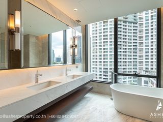 For sale 2 Beds condo in Pathum Wan, Bangkok