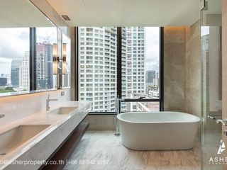 For sale 2 Beds condo in Pathum Wan, Bangkok