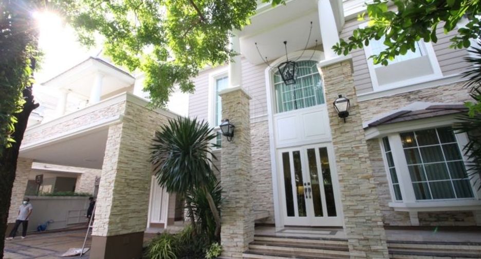 For sale 4 bedrooms house in Bang Phli, Samut Prakan