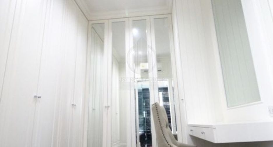 For sale 4 bedrooms house in Bang Phli, Samut Prakan