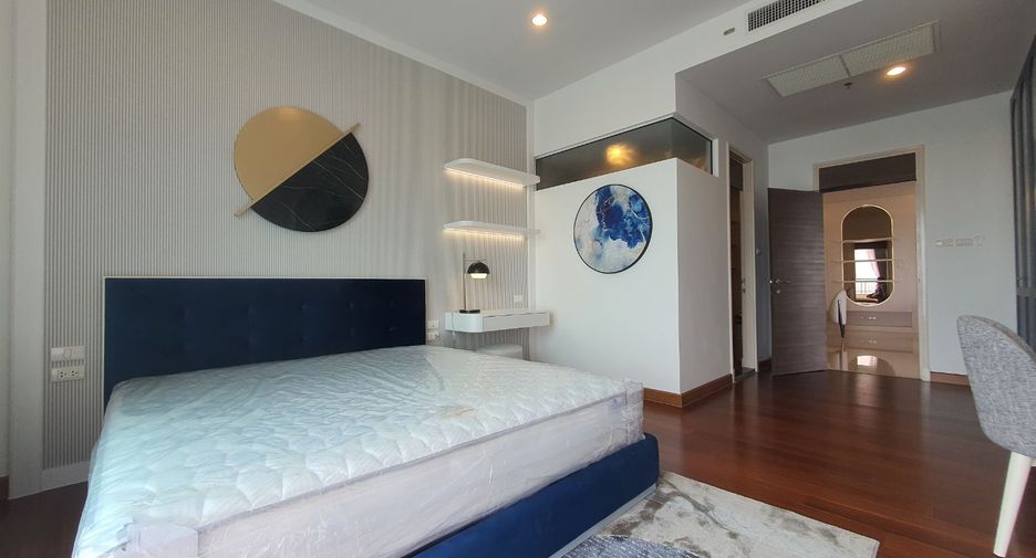 Condo en alquiler y en venta de 4 habitaciones en Yan Nawa, Bangkok