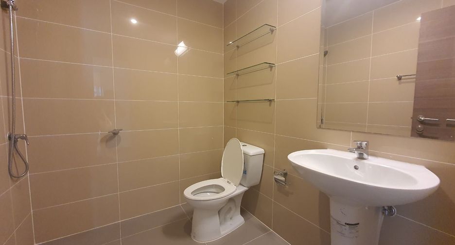 Condo en alquiler y en venta de 4 habitaciones en Yan Nawa, Bangkok