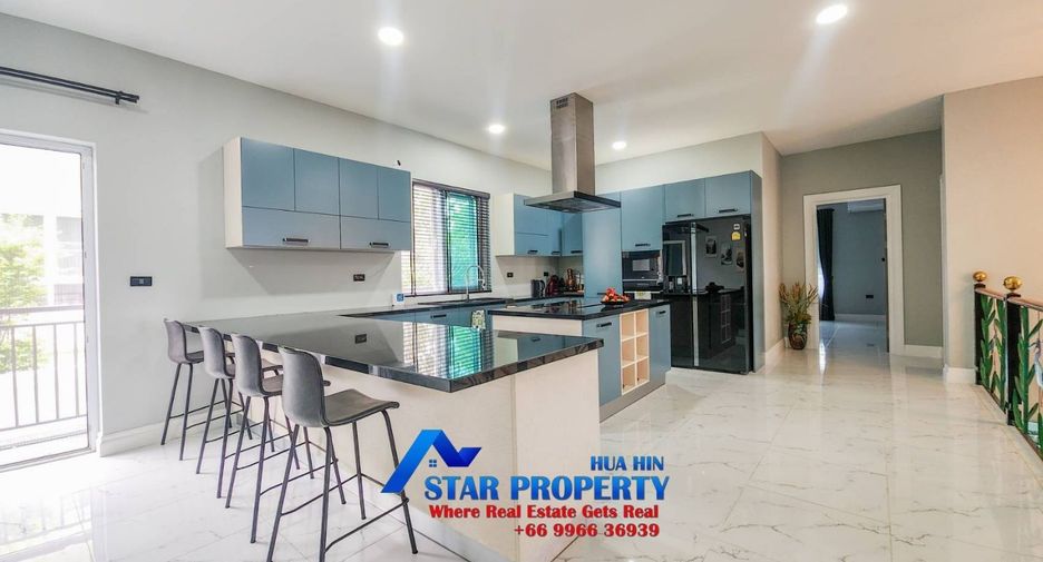 For sale 5 ベッドルーム villa in Hua Hin, Prachuap Khiri Khan