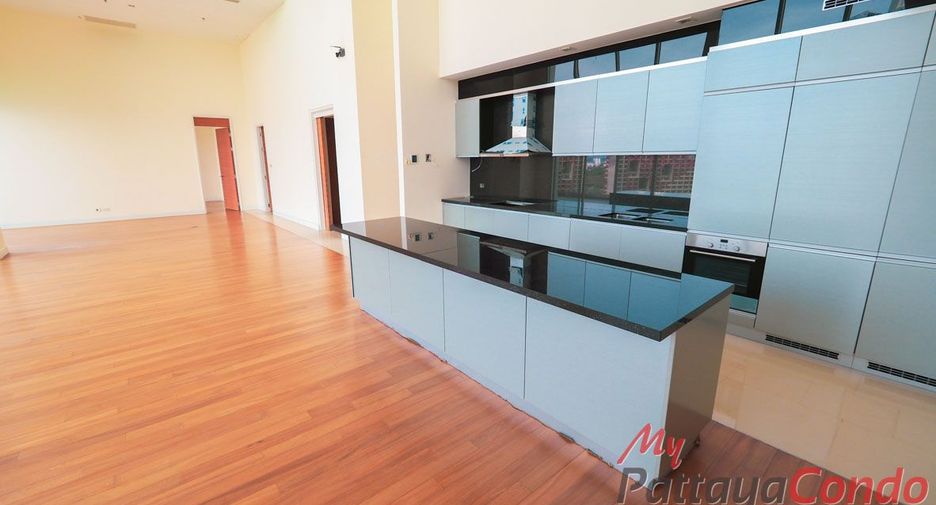 For sale 4 bedrooms condo in Bang Lamung, Chonburi