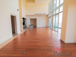 For sale 4 ベッドルーム condo in Bang Lamung, Chonburi