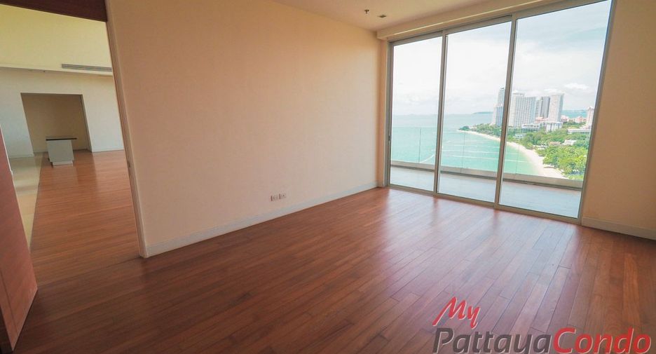 For sale 4 bedrooms condo in Bang Lamung, Chonburi