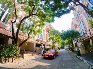 Reihenhaus zur Miete mit 4 Zimmer in Watthana, Bangkok