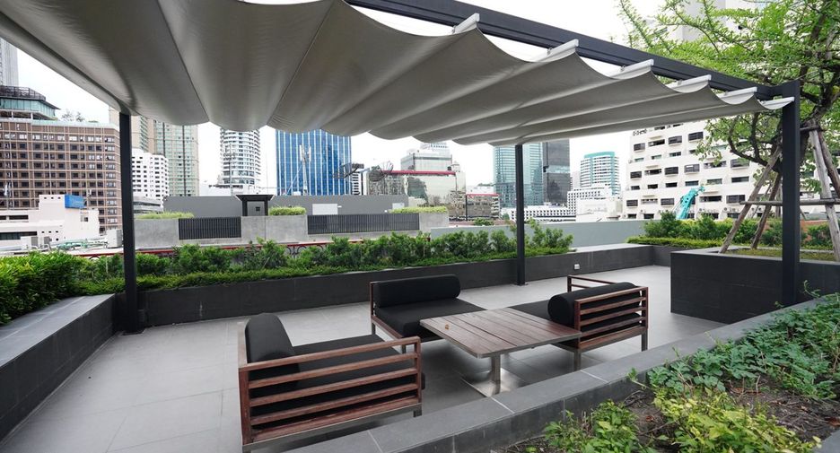 For sale 2 bedrooms condo in Pathum Wan, Bangkok