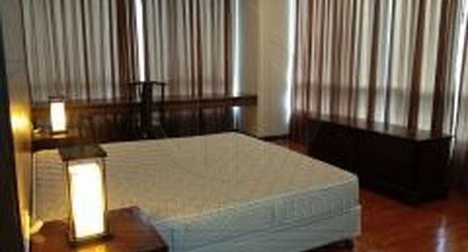 For rent 4 ベッドルーム condo in Watthana, Bangkok