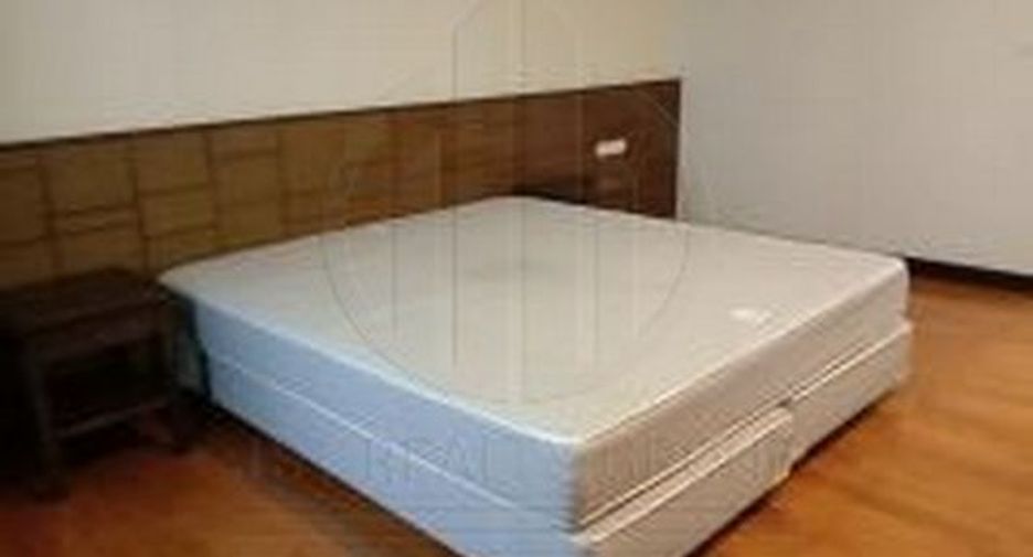 For rent 4 ベッドルーム condo in Watthana, Bangkok