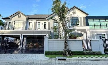 For sale 4 bedrooms house in Thawi Watthana, Bangkok