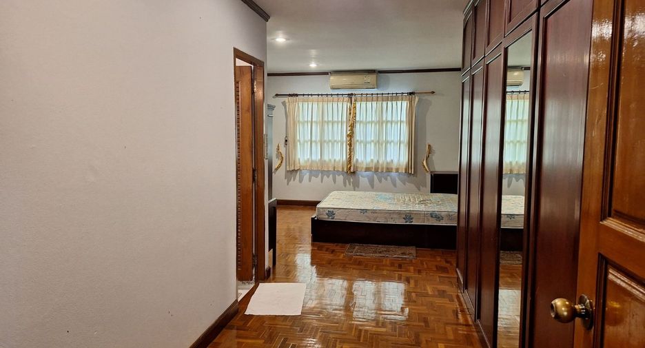 For rent 3 bedrooms house in Mueang Chiang Mai, Chiang Mai