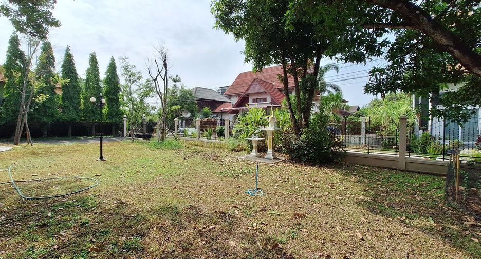 For rent 3 bedrooms house in Mueang Chiang Mai, Chiang Mai