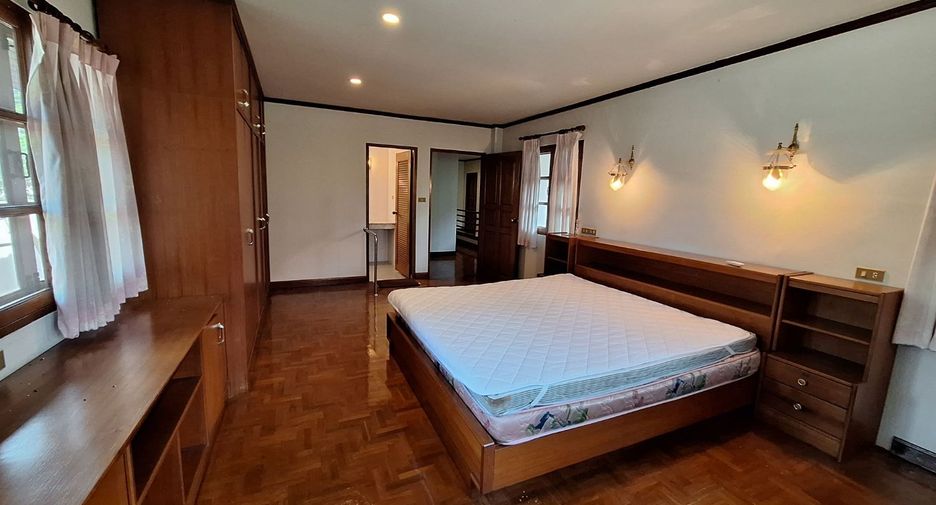 For rent 3 bedrooms house in Mueang Chiang Mai, Chiang Mai
