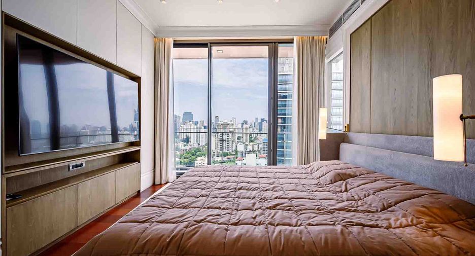 À louer et à vendre 3 chambres condo à Watthana, Bangkok