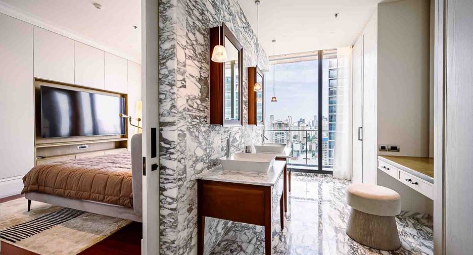 À louer et à vendre 3 chambres condo à Watthana, Bangkok