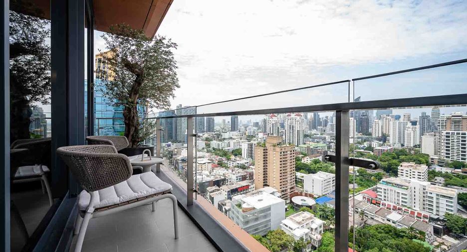 À louer et à vendre 3 chambres condo à Watthana, Bangkok