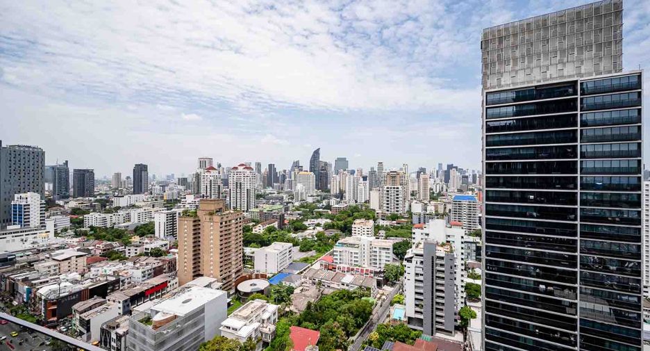À louer et à vendre 3 chambres condo à Watthana, Bangkok
