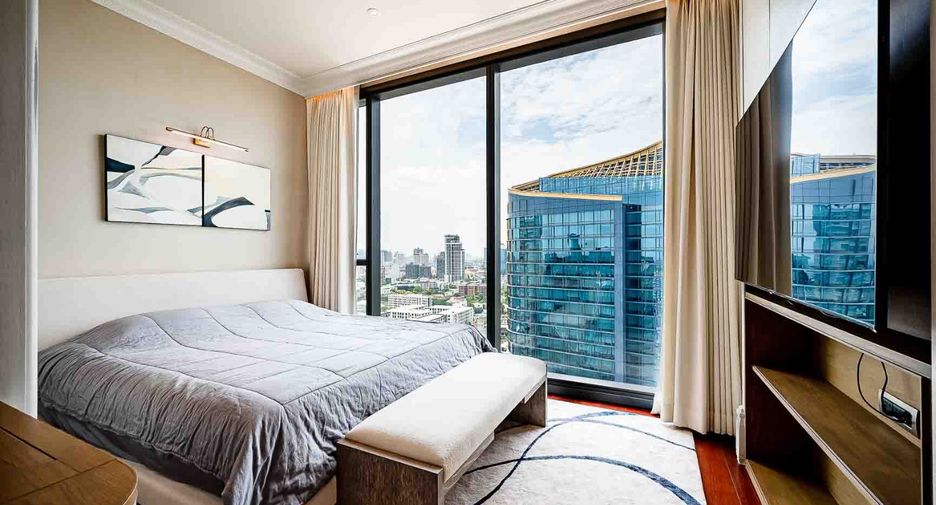 À louer et à vendre 3 chambres condo à Watthana, Bangkok