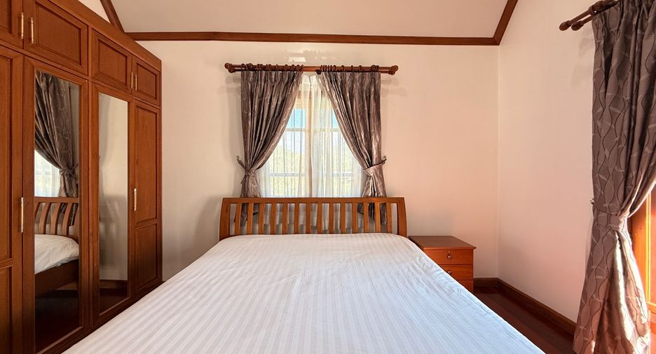 For sale 5 bedrooms house in Ban Thi, Lamphun