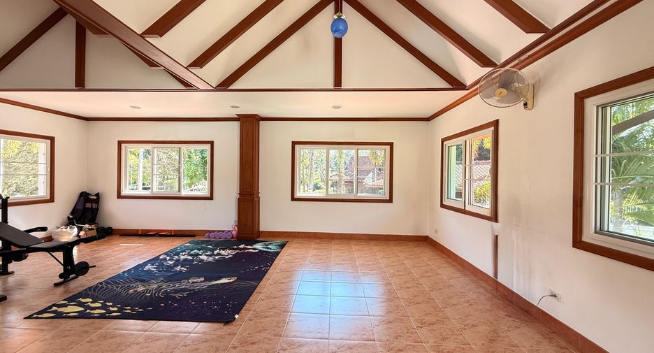 For sale 5 bedrooms house in Ban Thi, Lamphun